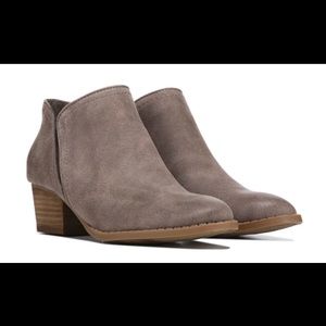 Fergalicious booties sz 61/2